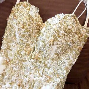 Baracci Couture Wedding Gown in Small Pristine NEVER BEEN WORN (Retails at $25K)